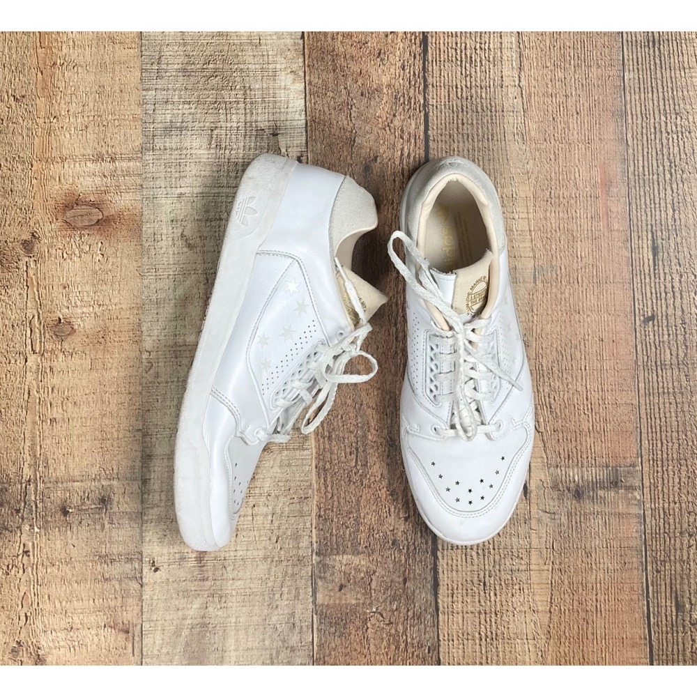 Adidas Originals AR Trainer White Leather Star Perforated Sneakers Womens 10.5